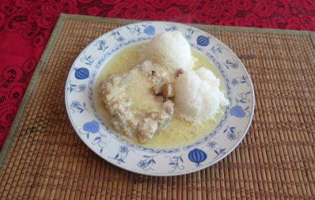 Pečená kuřecí stehna na smetaně